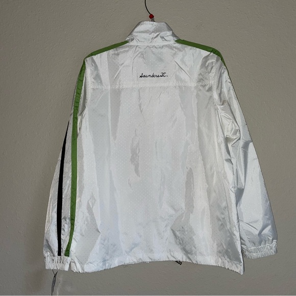 NWT Women’s Seattle Sounders White Lightweight Windbreaker Jacket Sz L - Picture 7 of 8
